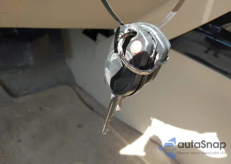 2010 Ford Escape Limited из США, поврежденный, VIN 1FMCU0EG9AKA03388